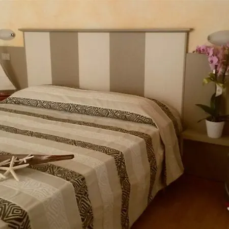 Camelia 2* Римини